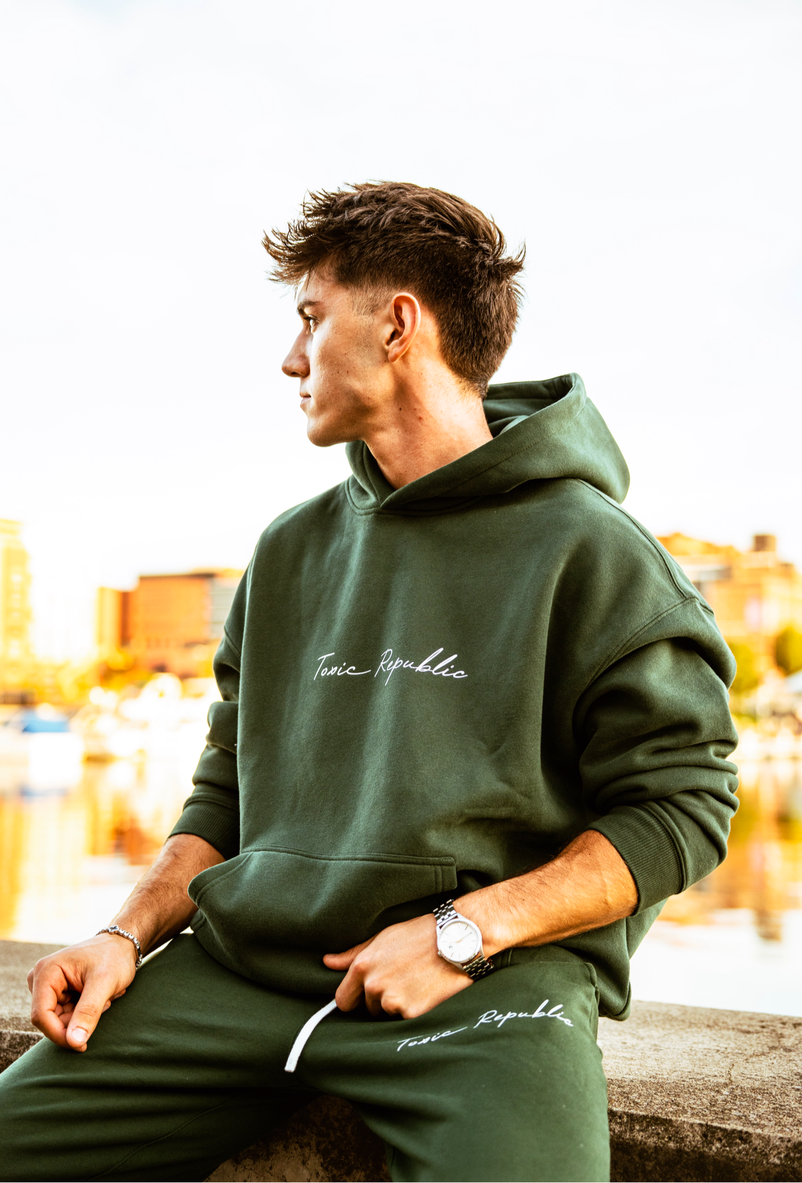 TR graphic hoodie- pine green